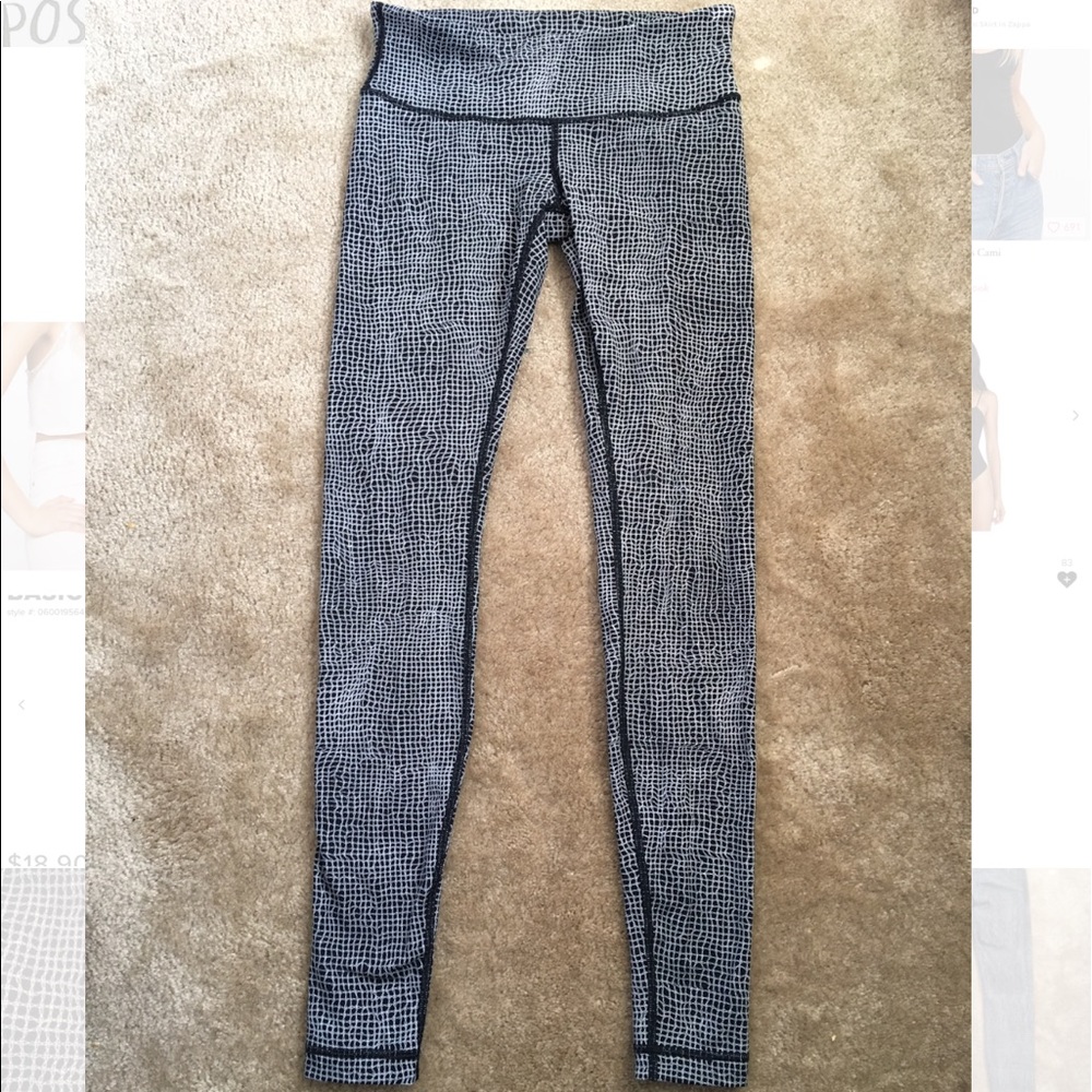 Lululemon leggings prefect condition!